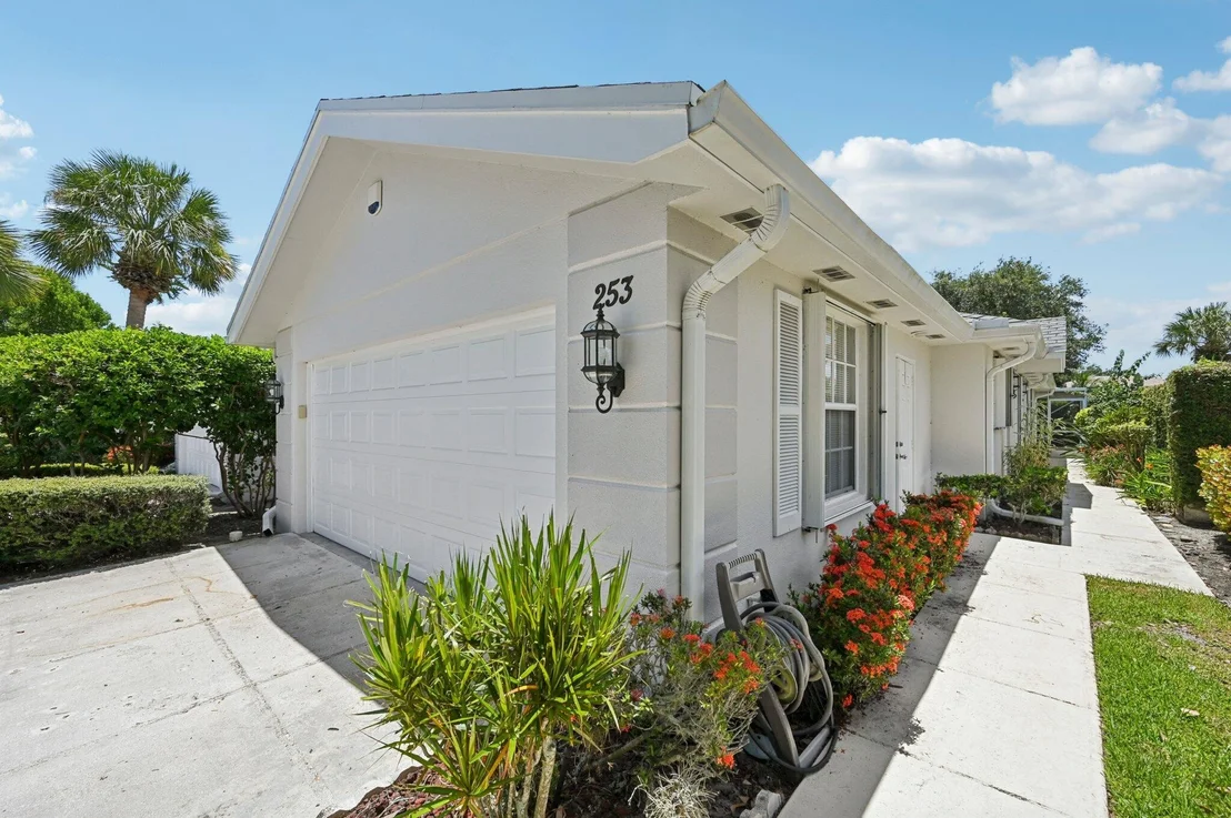 Photo of 253 Brier Circle