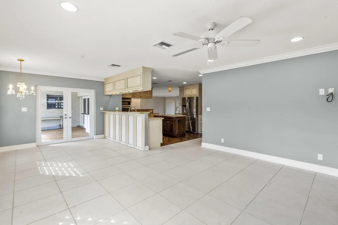Photo of 3210 Lakeview Drive