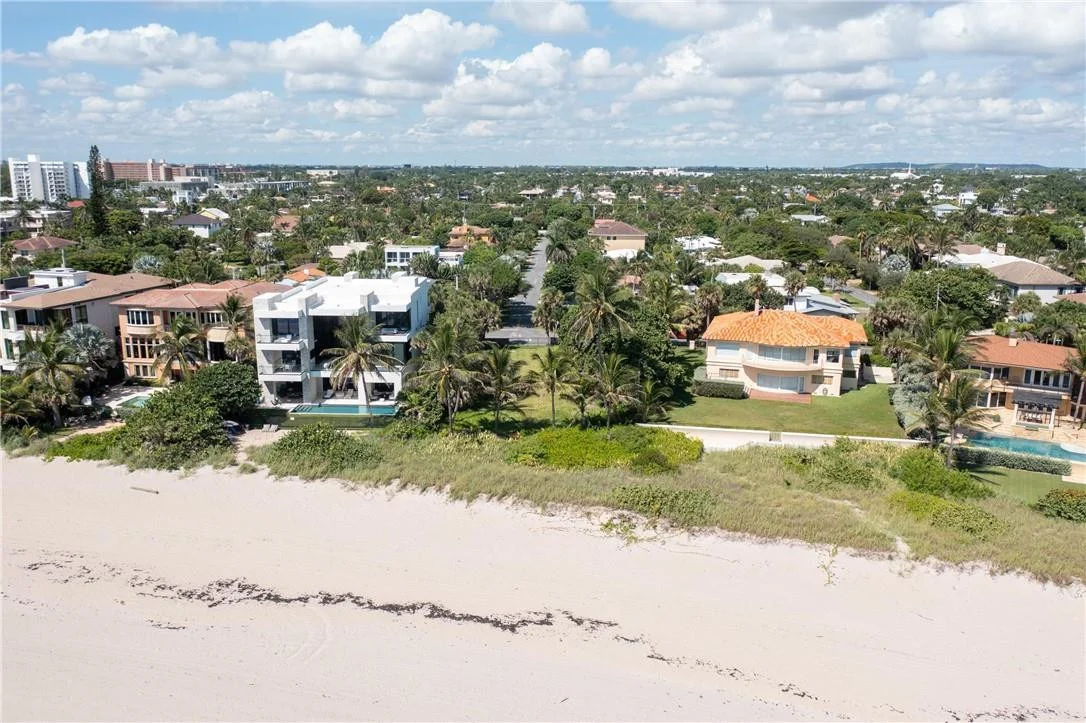 Photo of 2100 BAY Drive