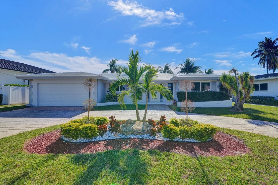 Photo of 850 SE 7th Avenue