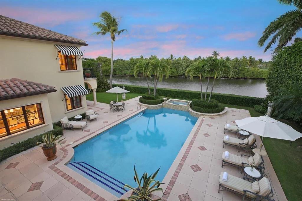 Photo of 560 Island Drive
