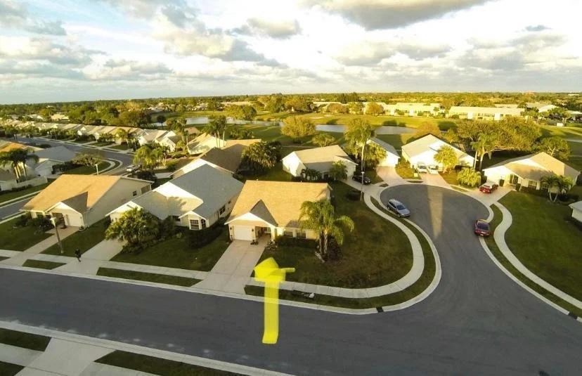 Photo of 275 Moccasin Trail W