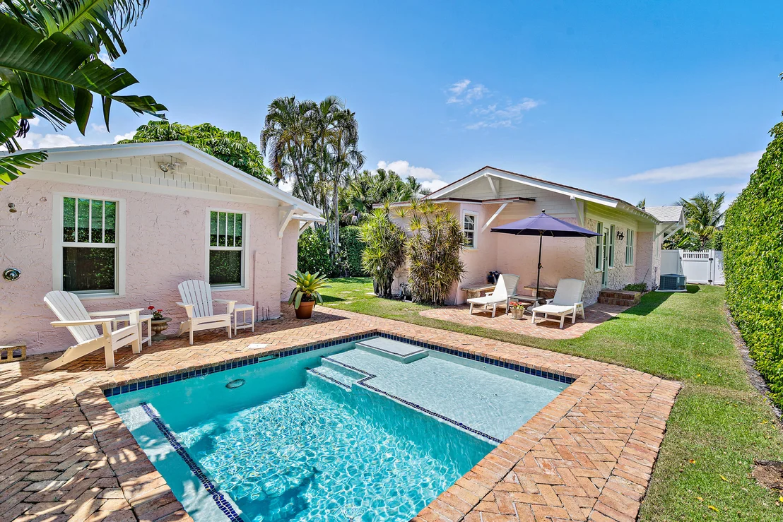 Photo of 324 Edgewood Drive