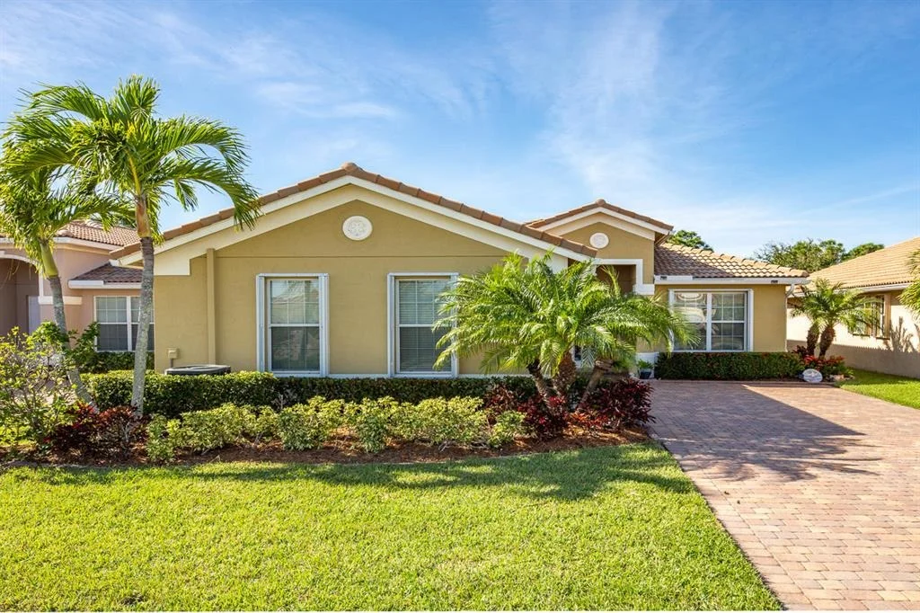 Photo of 4386 NW Oakbrook Circle