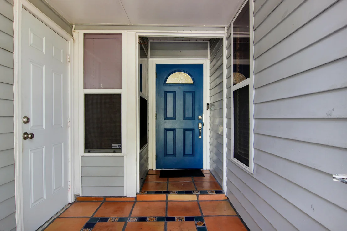 Photo of 4692 LAKESIDE Circle