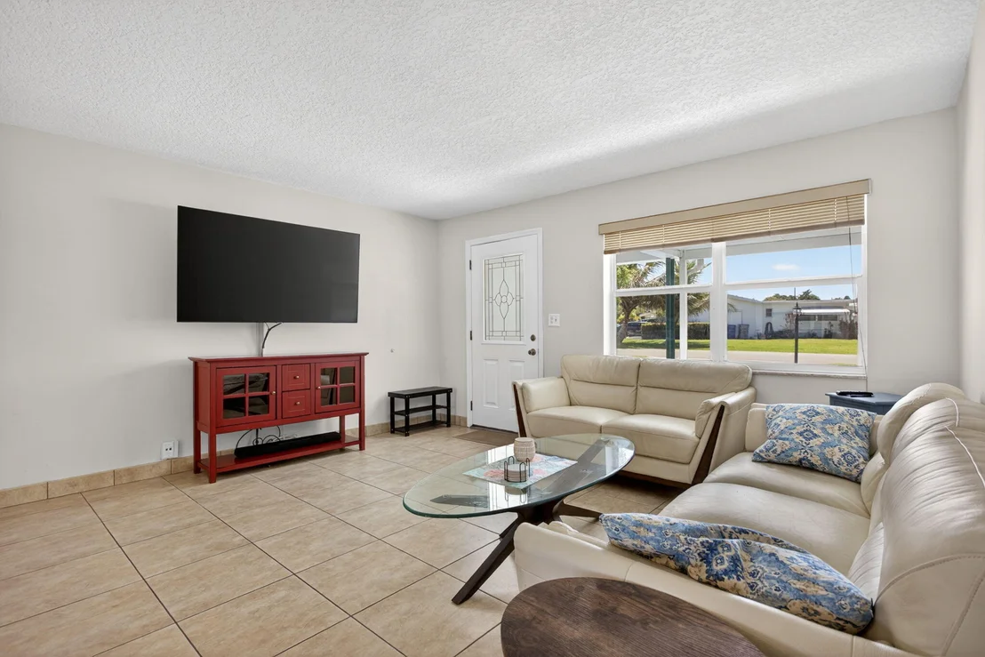 Photo of 3121 E Golf Boulevard