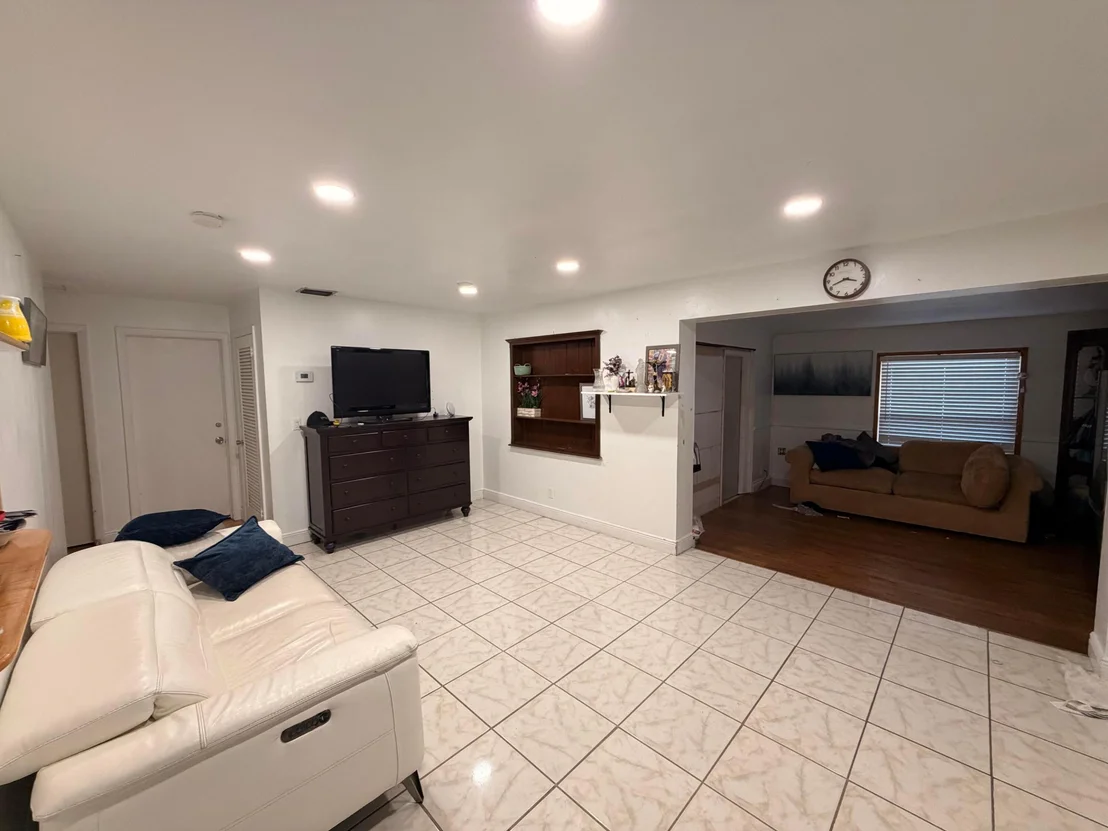 Photo of 406 PHILADELPHIA Drive