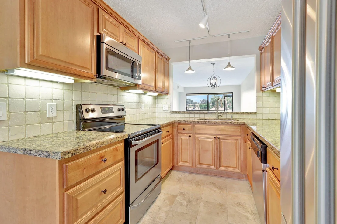 Photo of Unit C at 801 Pinecrest Circle