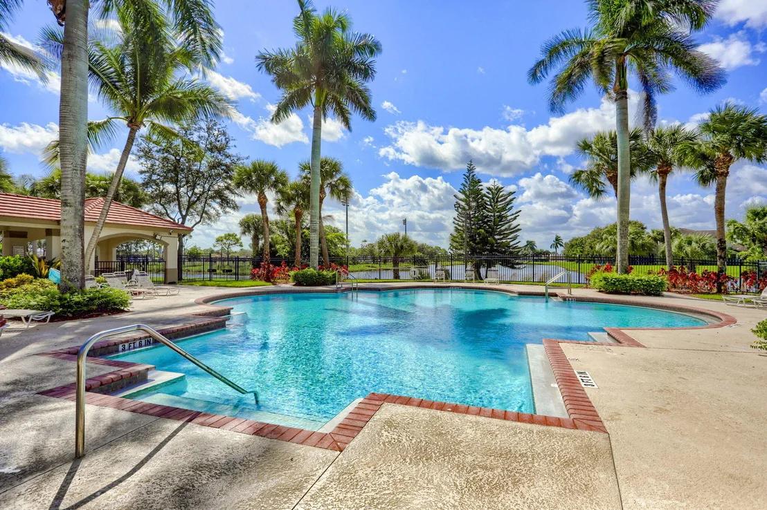 Photo of 6121 Spring Isles Boulevard