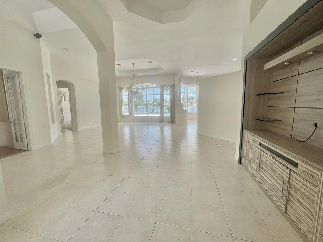 Photo of 8180 Muirhead Circle