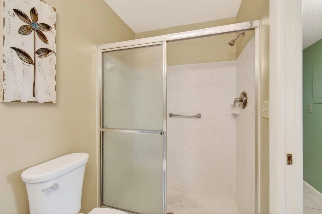 Photo of Unit D at 417 High Point Boulevard