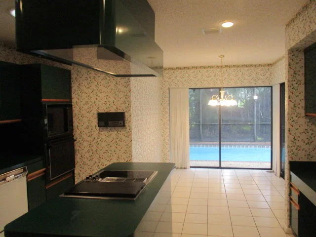 Photo of 3850 Live Oak Boulevard