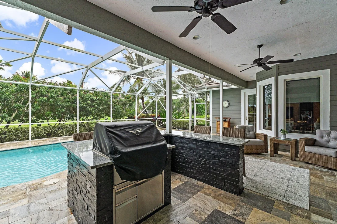 Photo of 18647 SE Lakeside Way