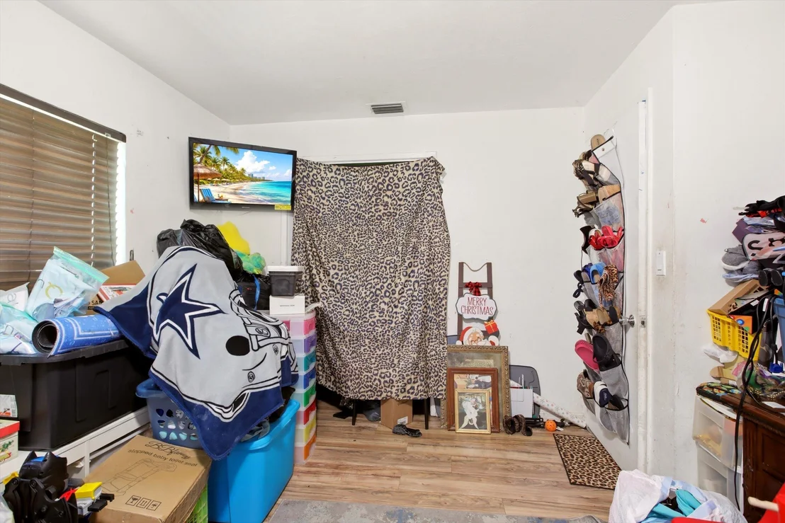 Photo of 1671 N Cypress Road