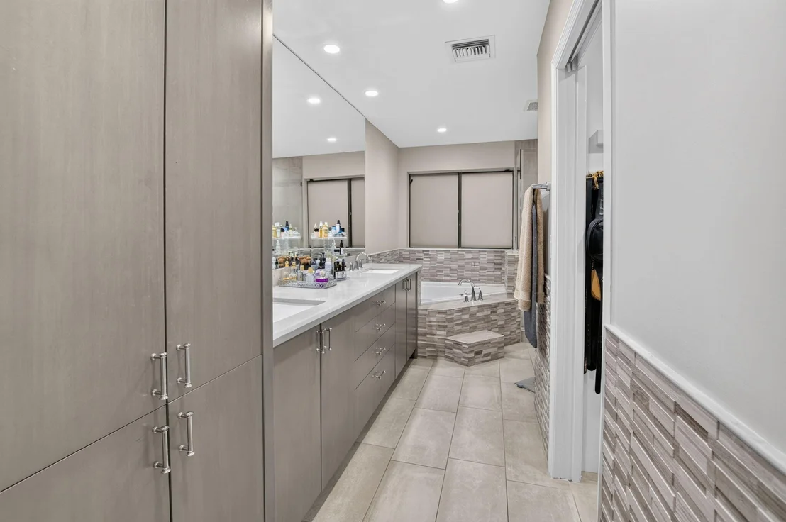 Photo of 7658 SOLIMAR Circle