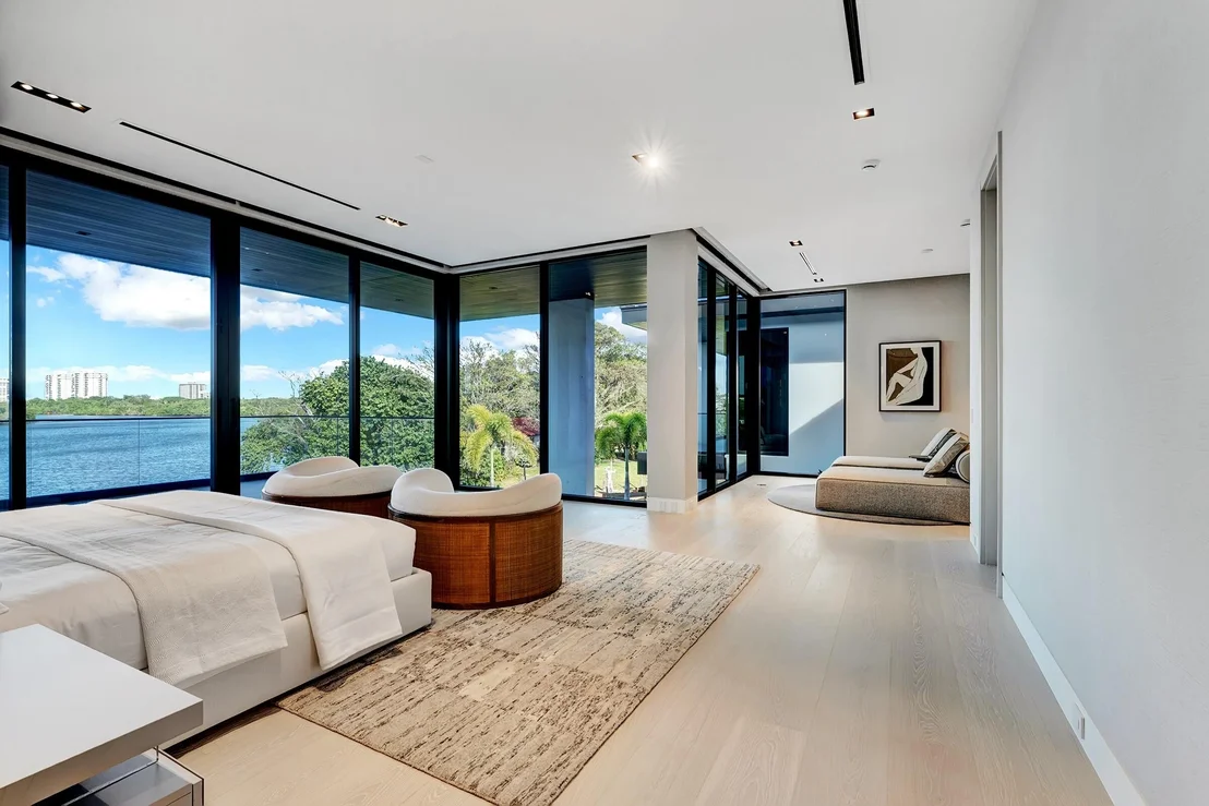 Photo of 829 Orchid Drive