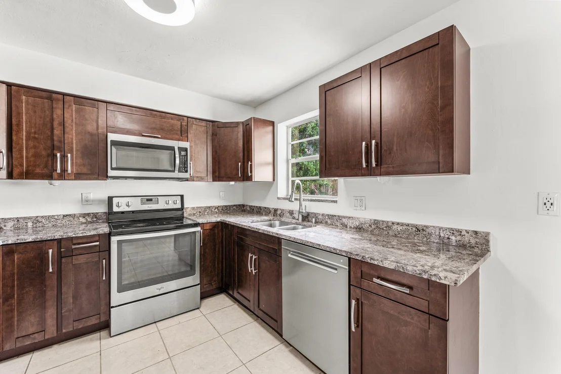 Photo of 360 NE 23rd Way