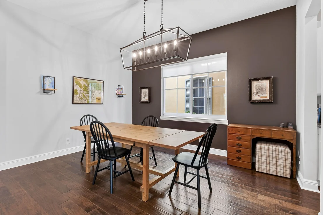 Photo of 137 INKBERRY Drive