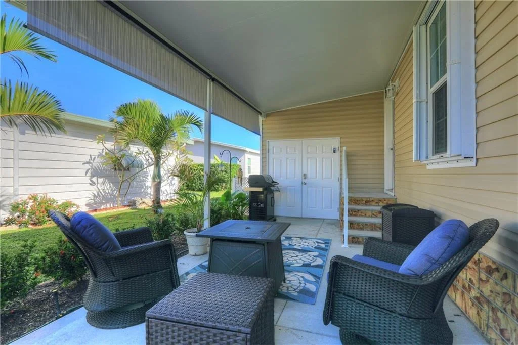 Photo of 322 Macadamia Drive