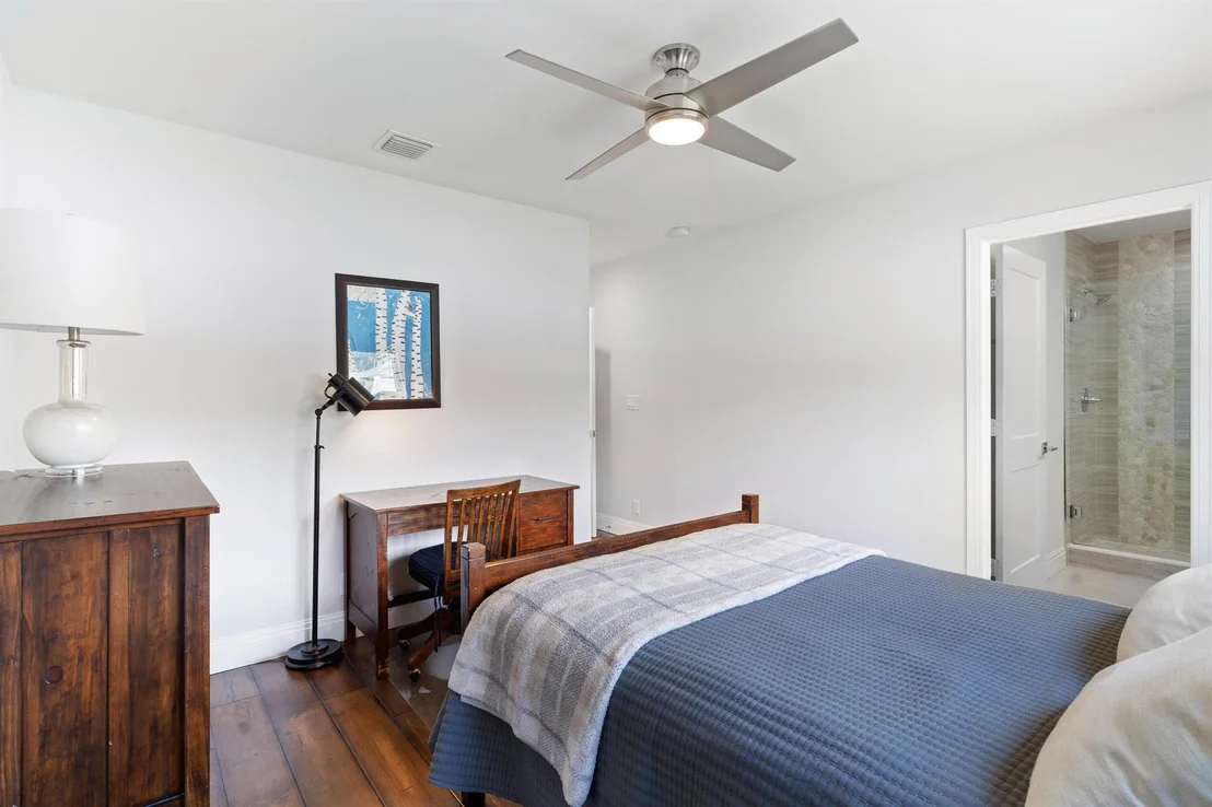 Photo of 1058 NW 6th Drive