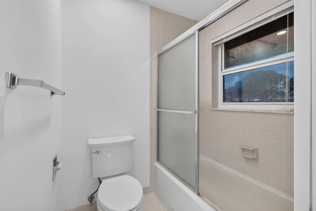Photo of 5642 Forest Oaks Terrace