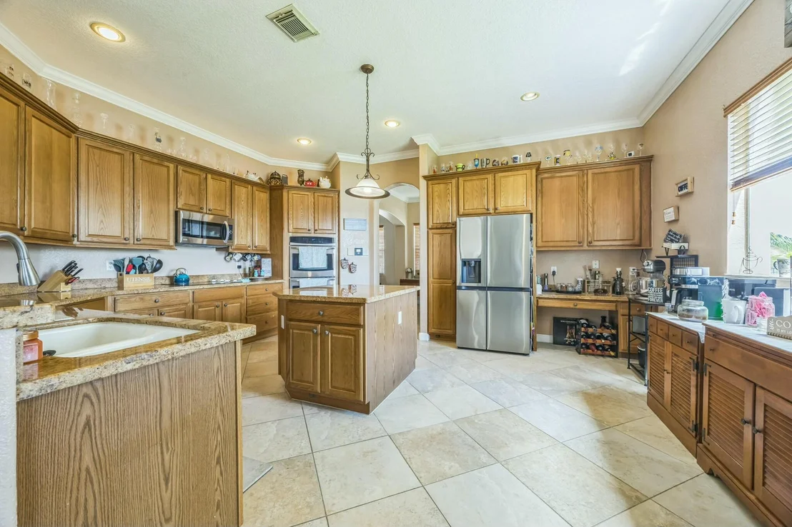 Photo of 694 Cresta Circle