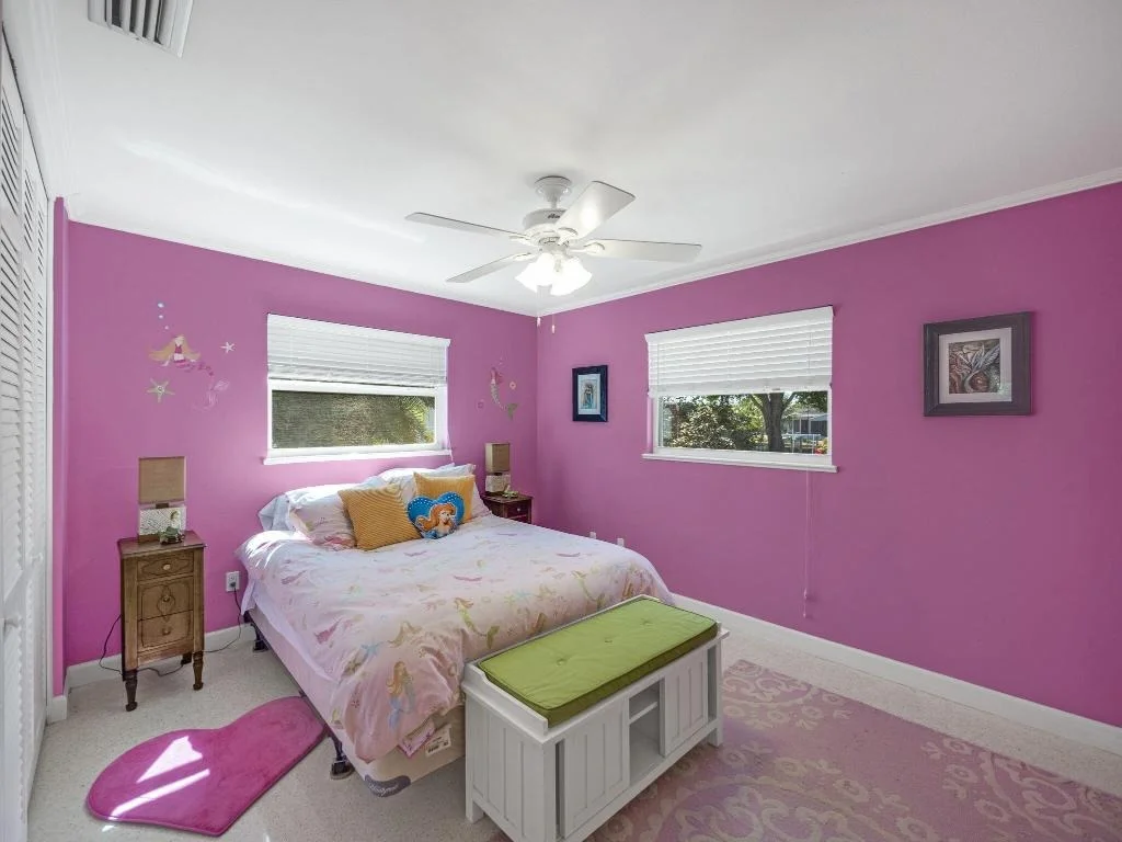 Photo of 1580 NW Lakeside Trail