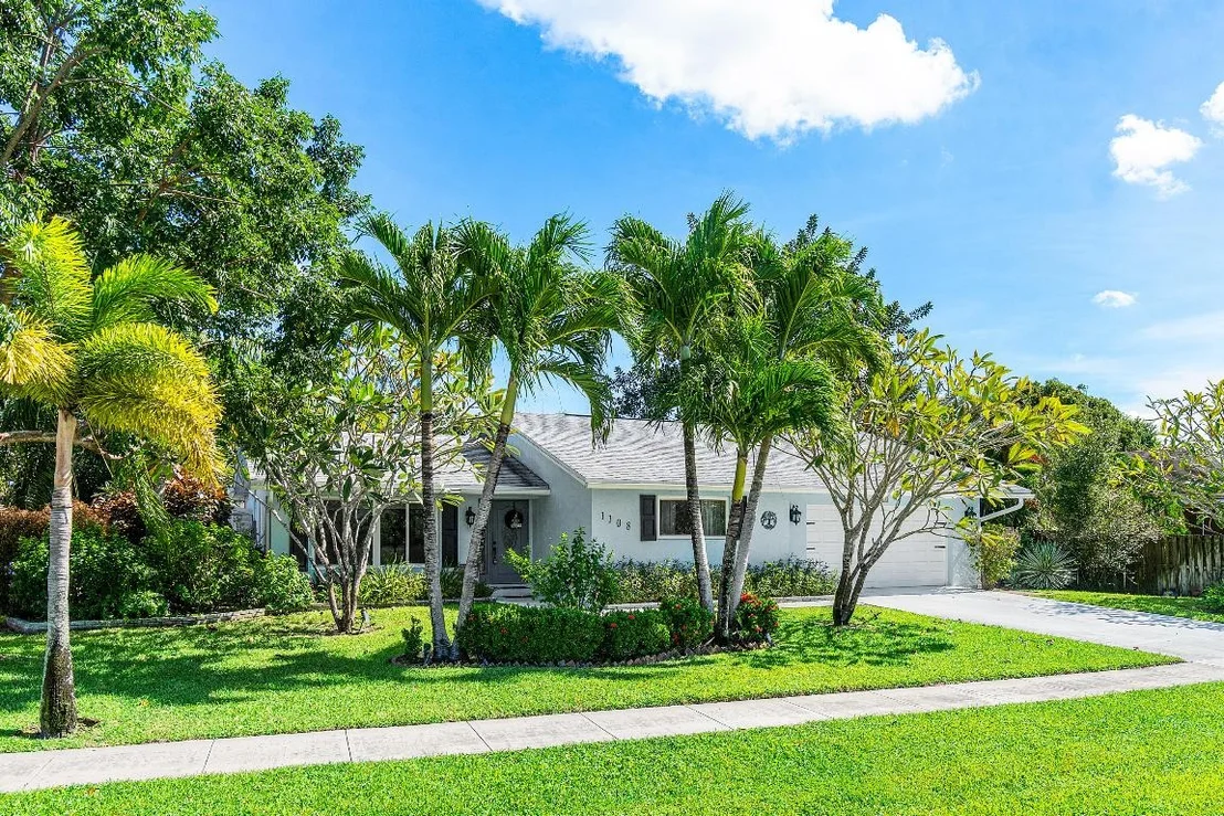 Photo of 1108 Petrel Road