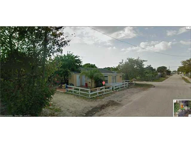 Photo of 1111 Highland Road