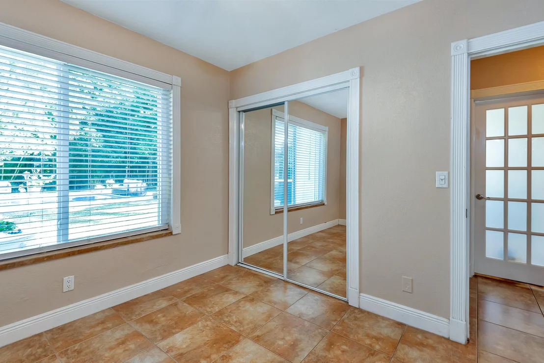 Photo of 327 Ellamar Road
