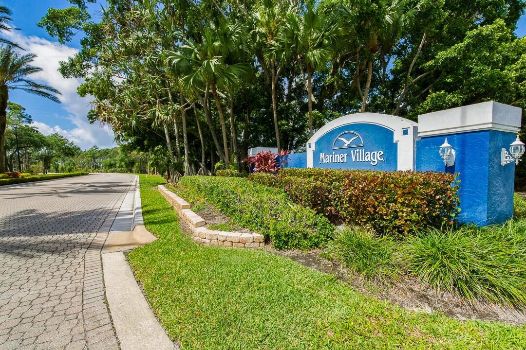 Photo of 7213 SE Magellan Lane