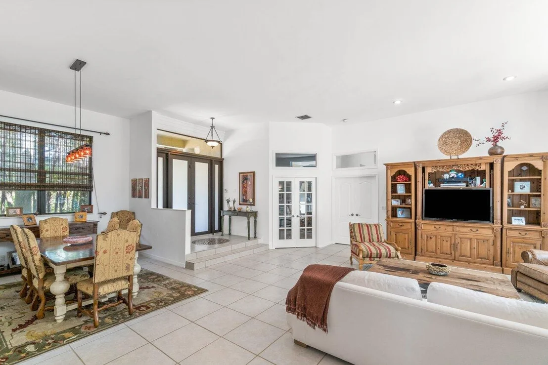 Photo of 959 Parkside Circle N