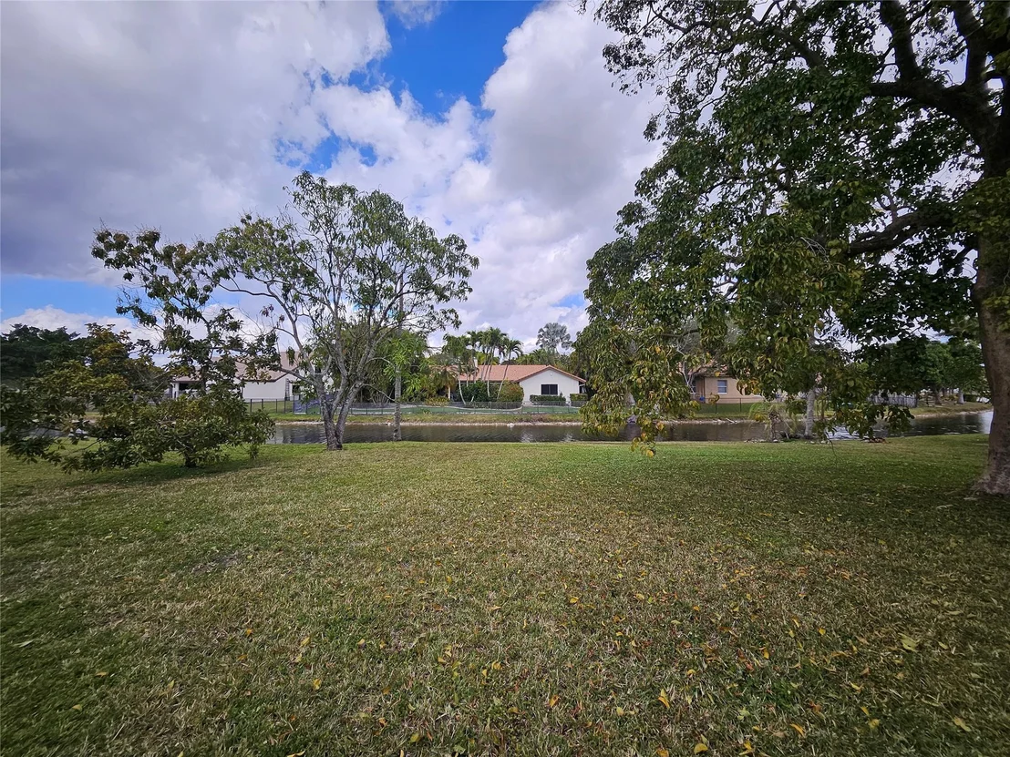 Photo of 197 NW 113th Way
