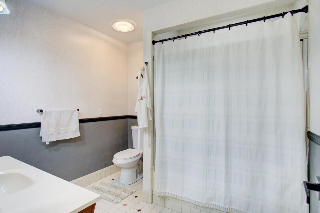 Photo of 4090 Mandarin Boulevard