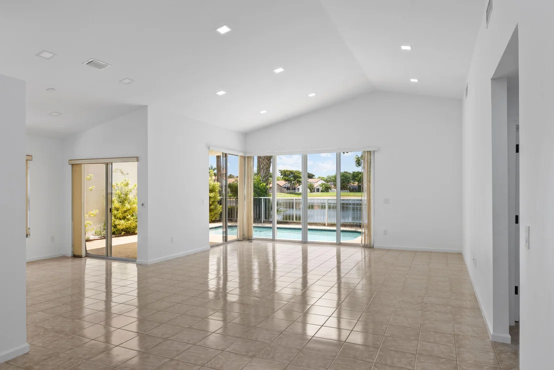 Photo of 22586 Esplanada Drive