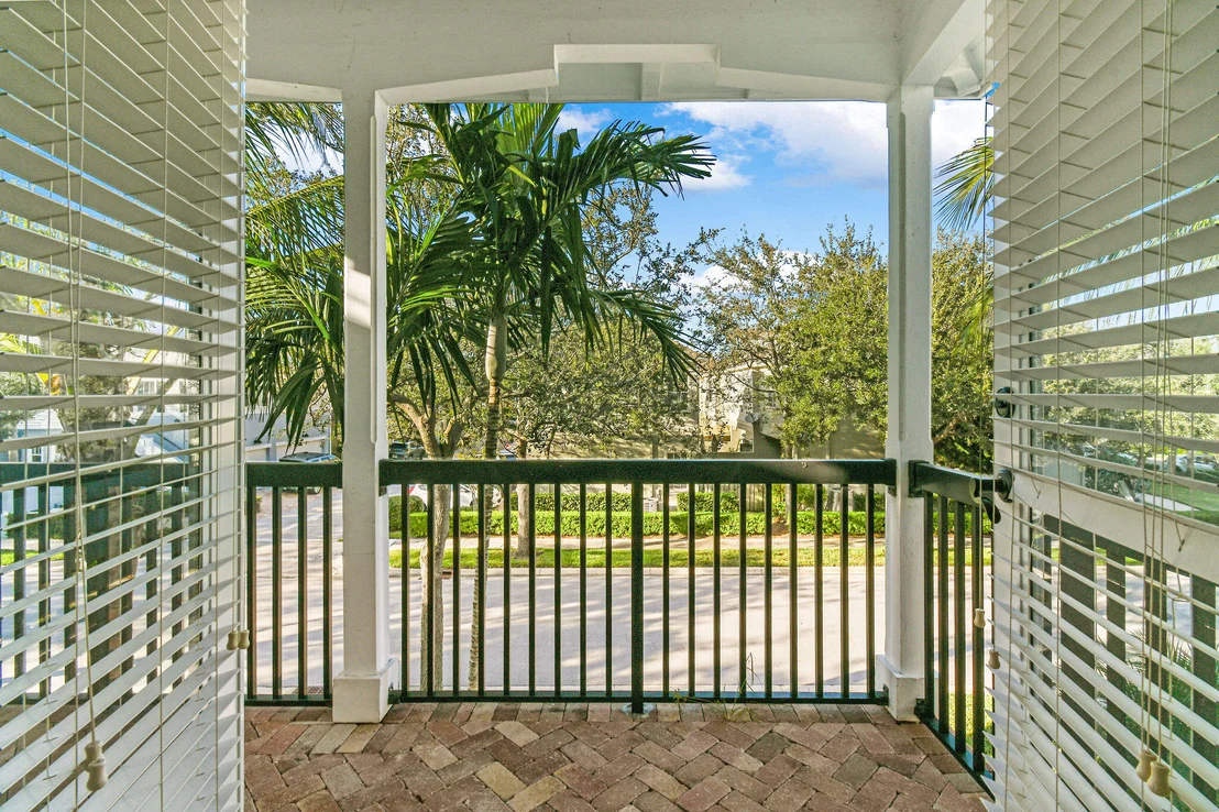 Photo of 256 W Bay Cedar Circle