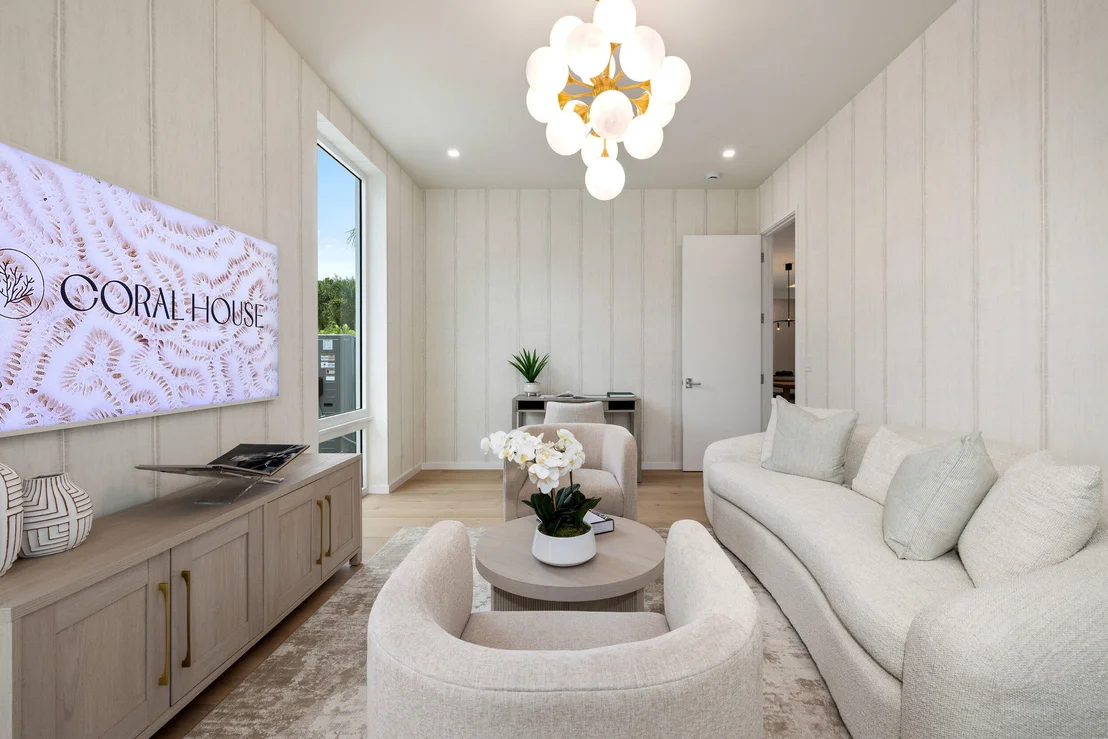 Photo of 800 Bond Way