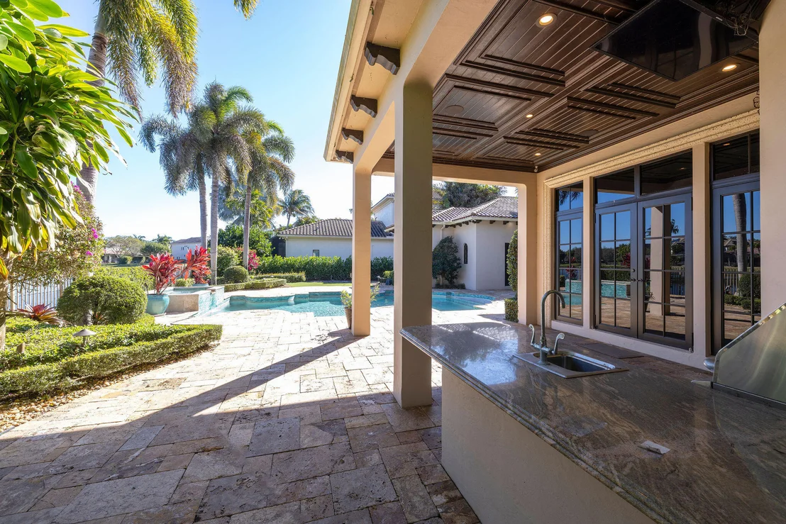 Photo of 9253 Este Lago Drive