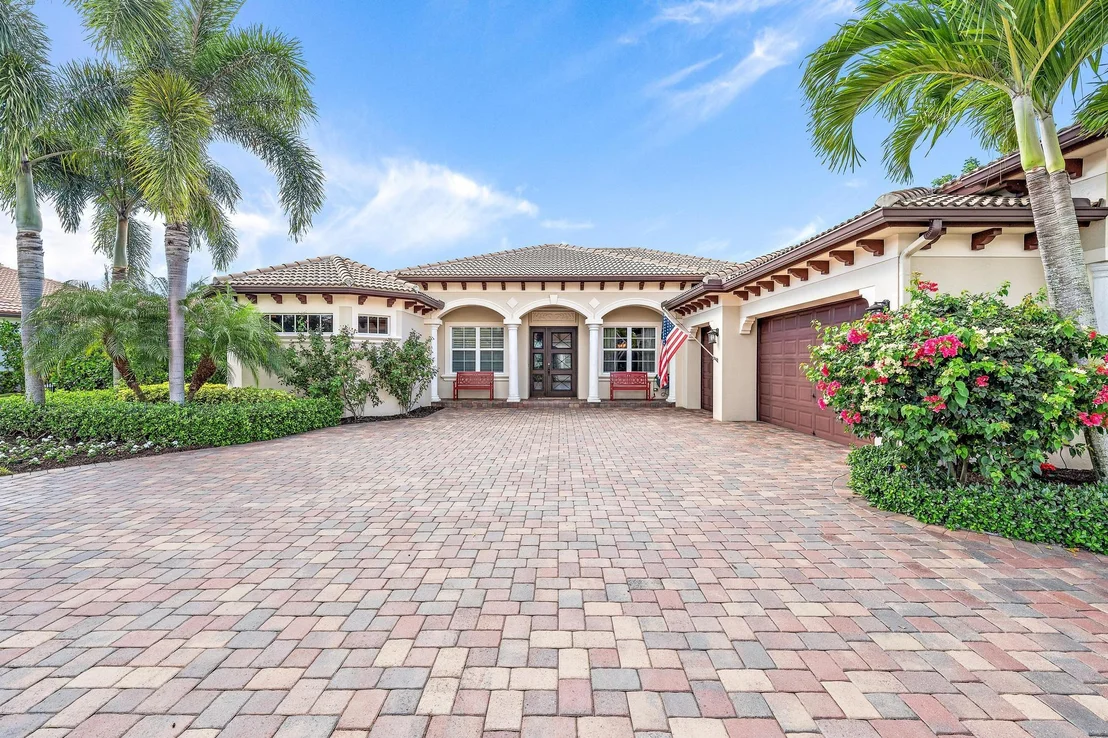 Photo of 120 Casa Circle