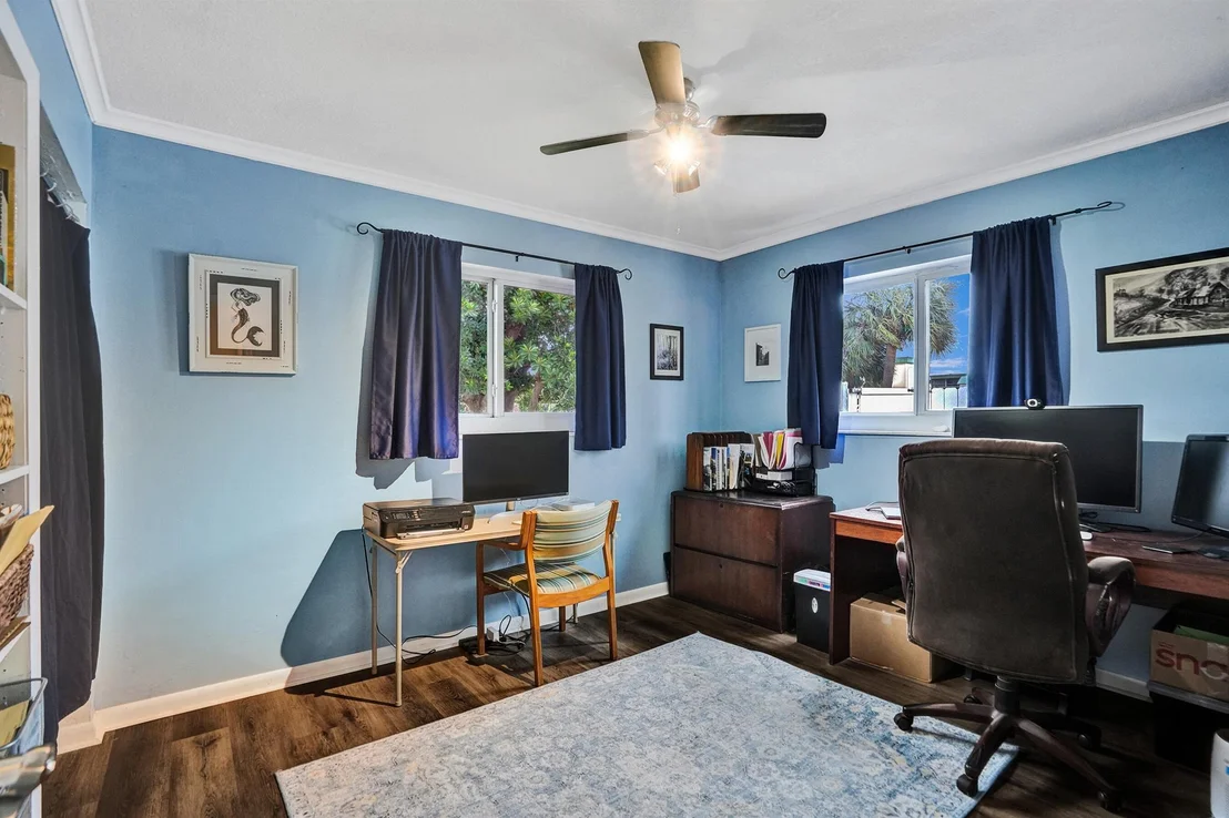 Photo of 607 SE 7th Avenue
