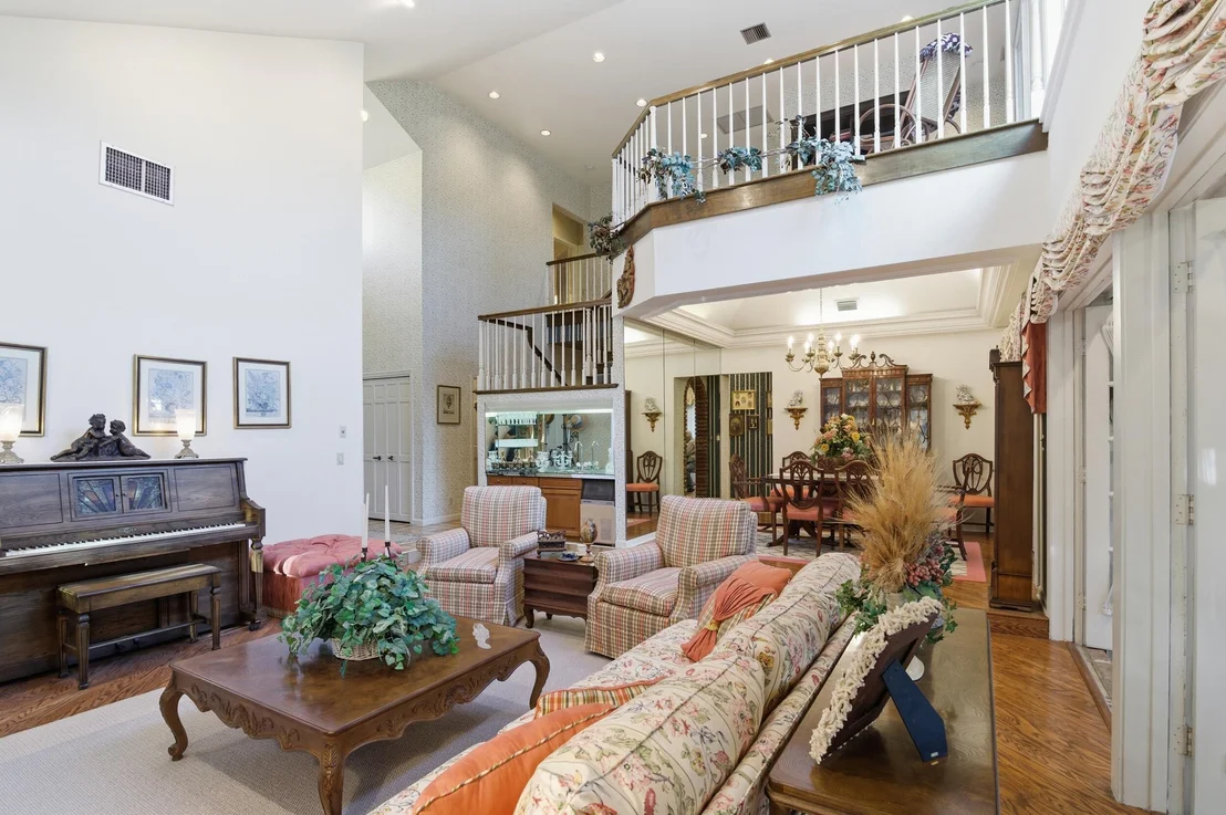 Photo of 4838 Charlton Way