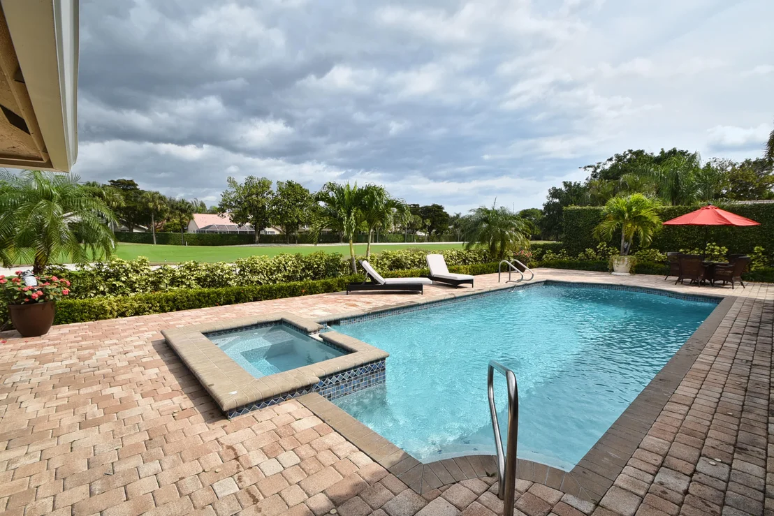 Photo of 3943 Live Oak Boulevard