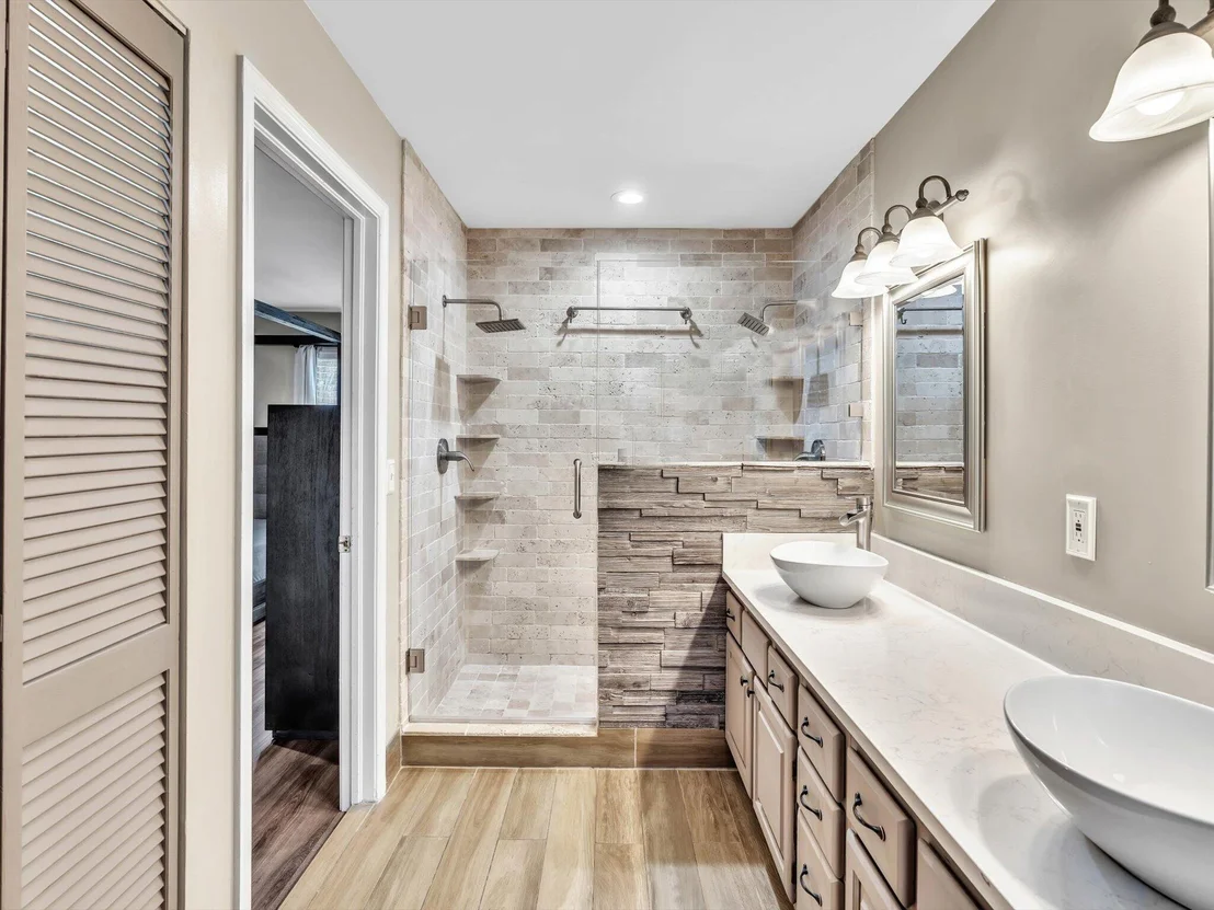 Photo of 9220 Lawrence Road