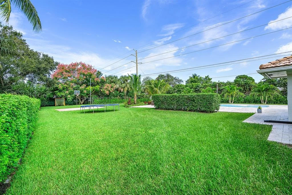Photo of 18586 Lakeside Gardens Drive