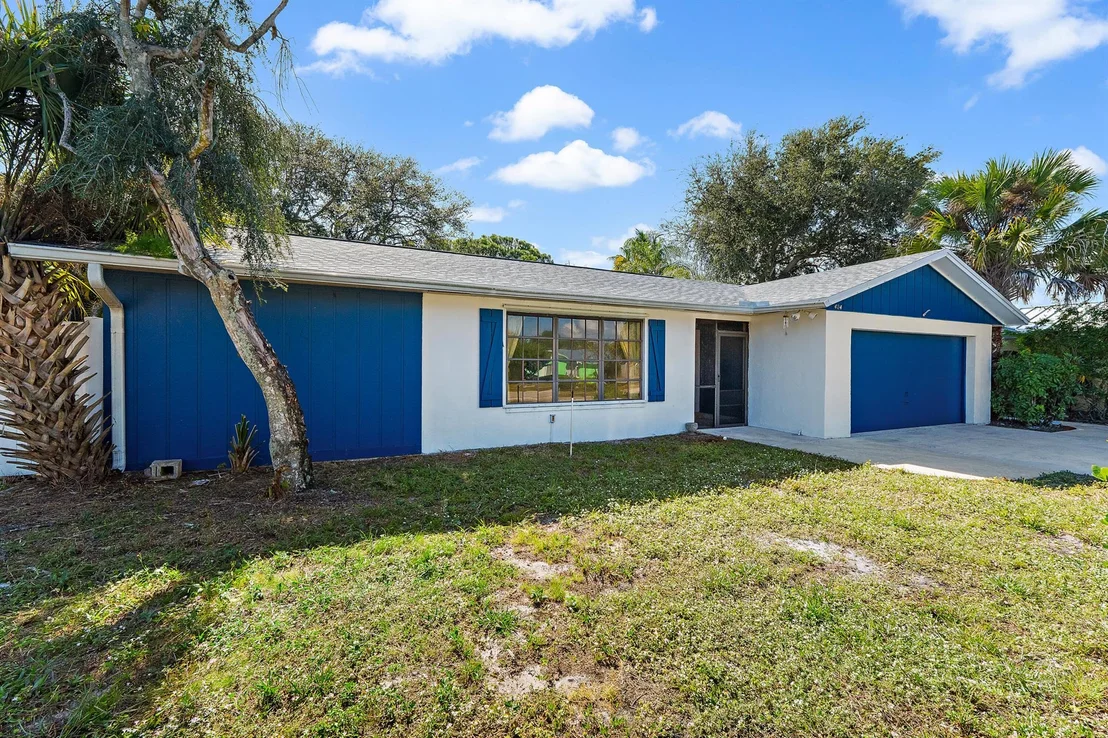 Photo of 404 Highwood Circle