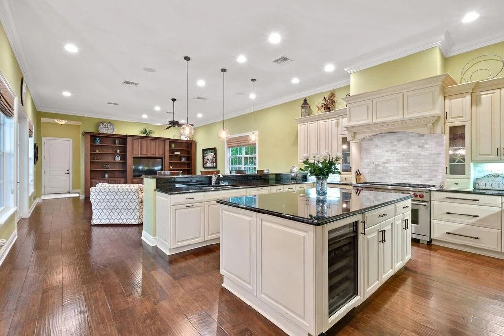 Photo of 3338 Greenway Drive