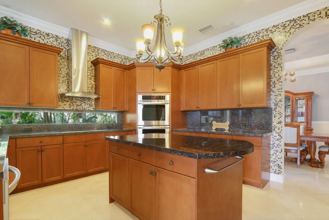 Photo of 533 Edgebrook Lane
