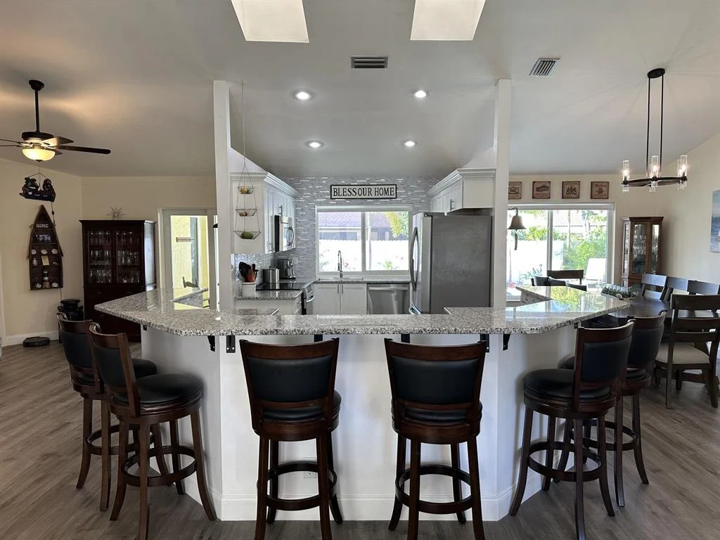 Photo of 455 Seneca Lane