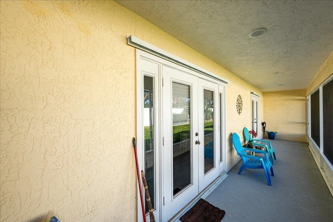 Photo of 552 6th Lane