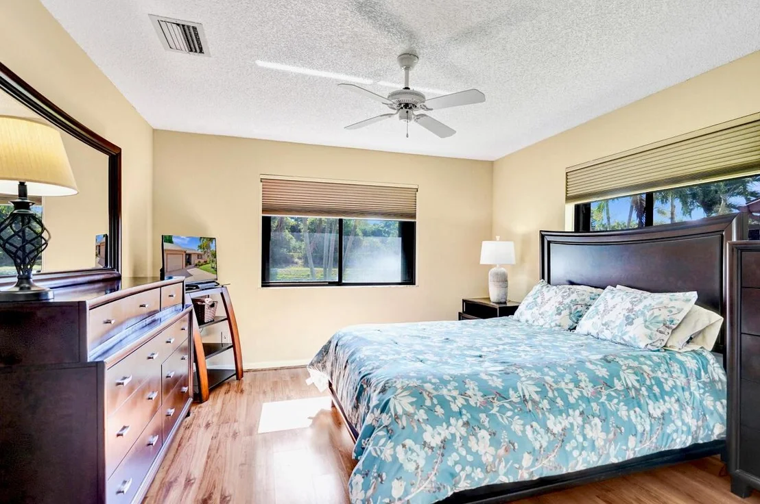 Photo of 124 Mayfair Lane